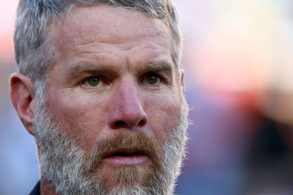 A close-up of Brett Favre's face. Photo Credit: Ronald Martinez/Getty